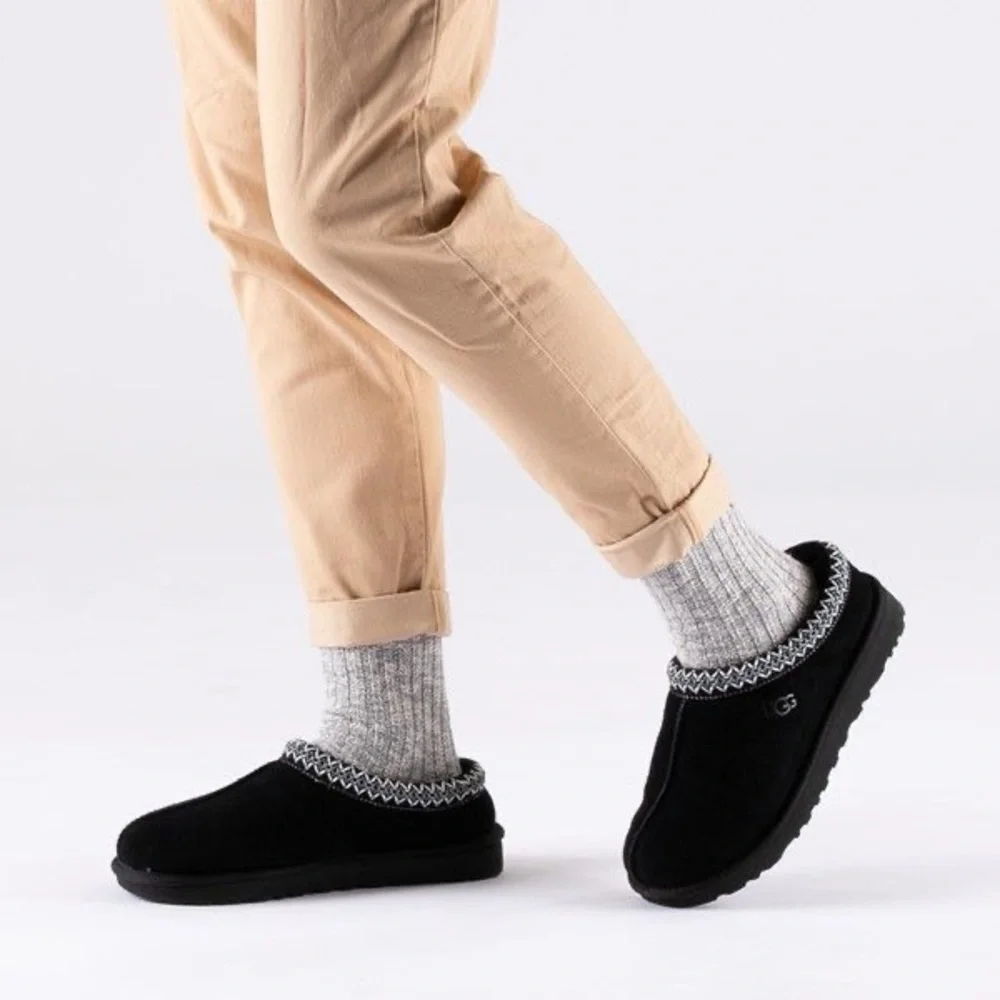 UGG Tasman
Men's（1174470-black）New With Box - Picture 7 of 7